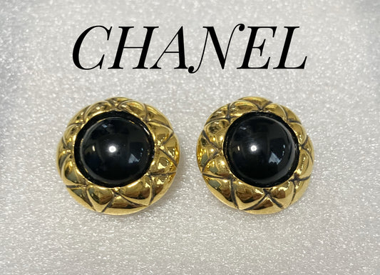 CHANEL Vintage Matelassé Earrings Gold Black Quilted Design Set