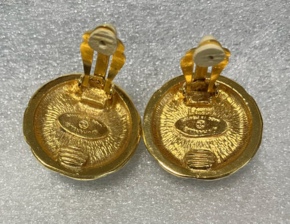 CHANEL Vintage Matelassé Earrings Gold Black Quilted Design Set