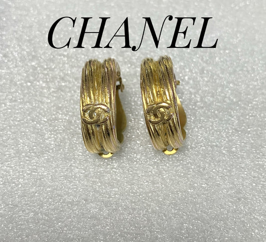 Vintage CHANEL Earrings – Coco Mark Design