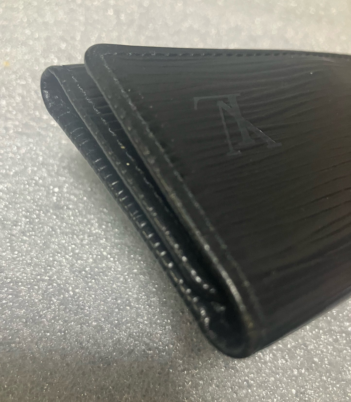 LOUIS VUITTON Epi Leather 4-Key Holder