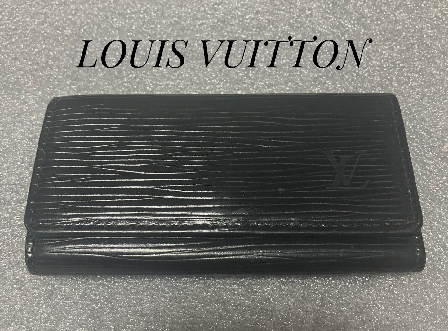 LOUIS VUITTON Epi Leather 4-Key Holder