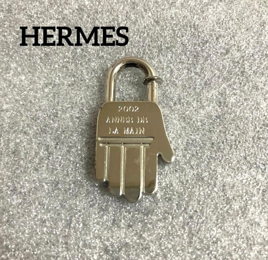 HERMES “Année de la Main” charm.