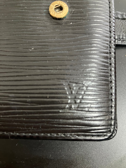 Louis Vuitton Bi-fold Wallet – Black