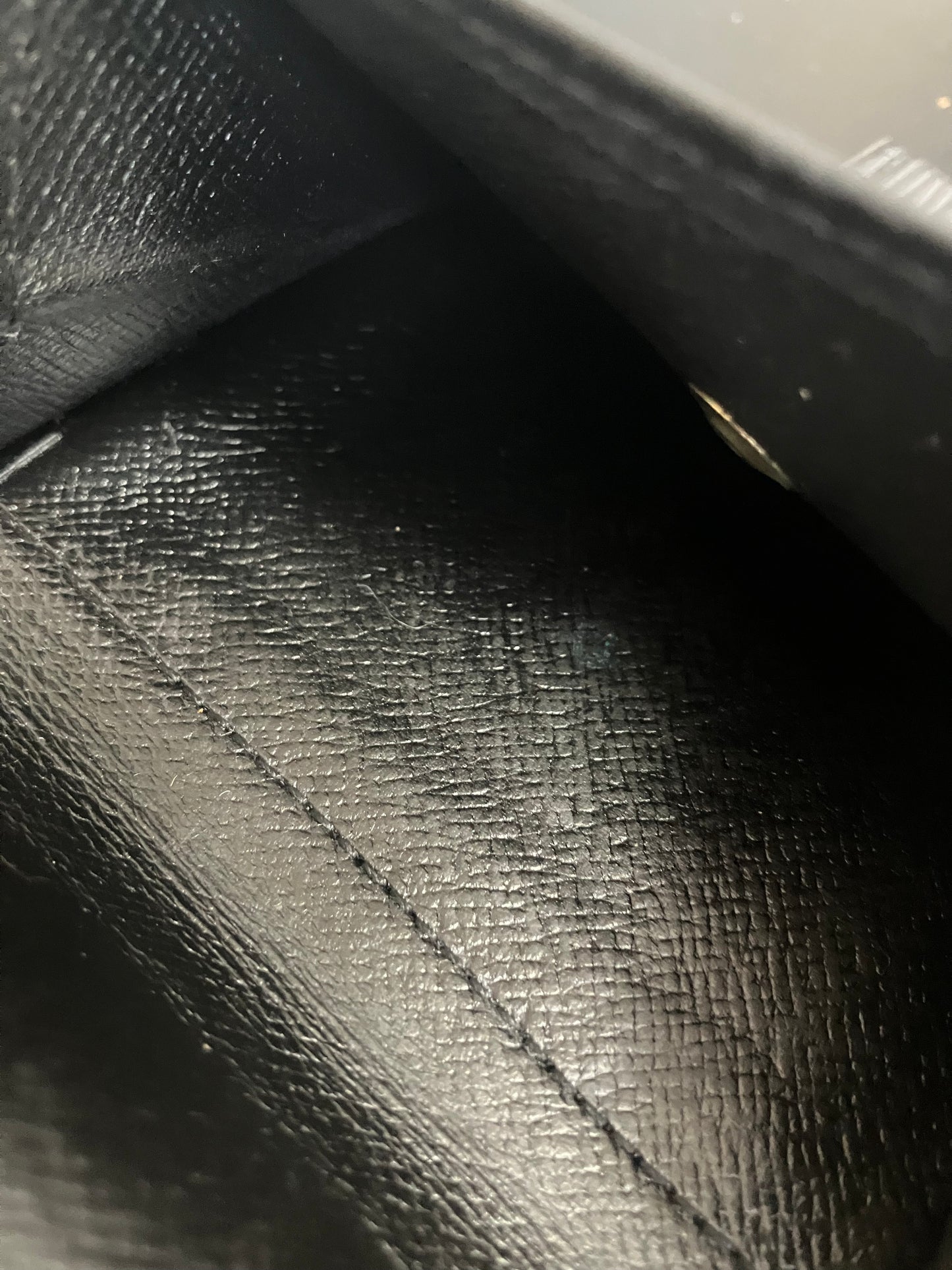 Louis Vuitton Bi-fold Wallet – Black